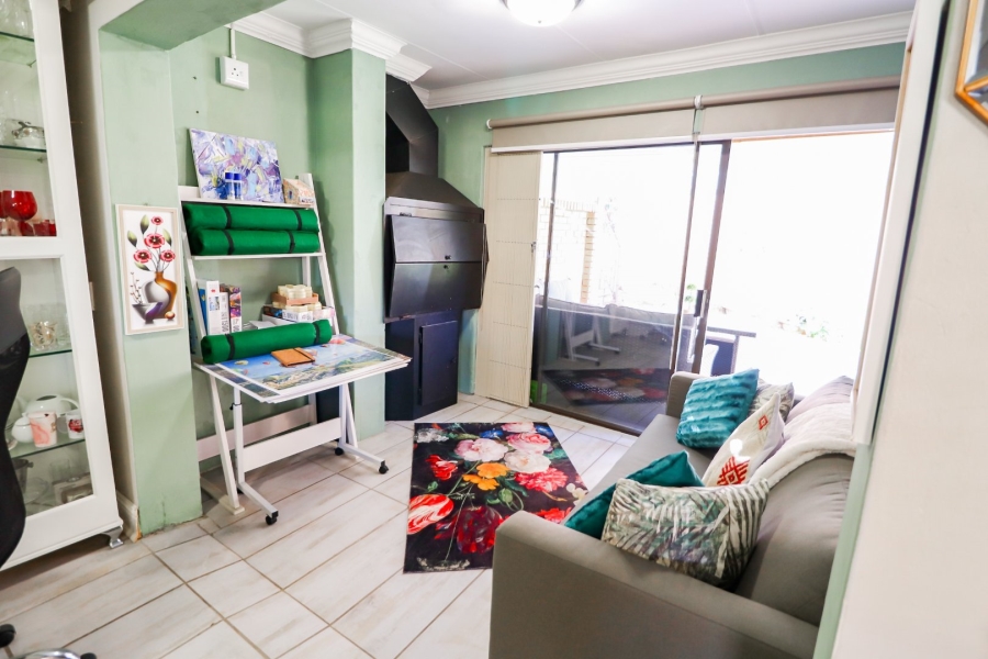 4 Bedroom Property for Sale in Heuwelsig Free State